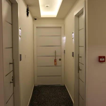 Hotel Deep 3*