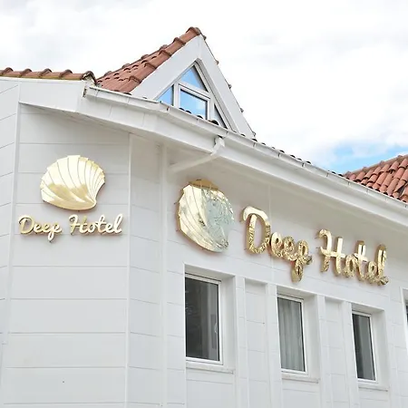 Deep Hotel 3*
